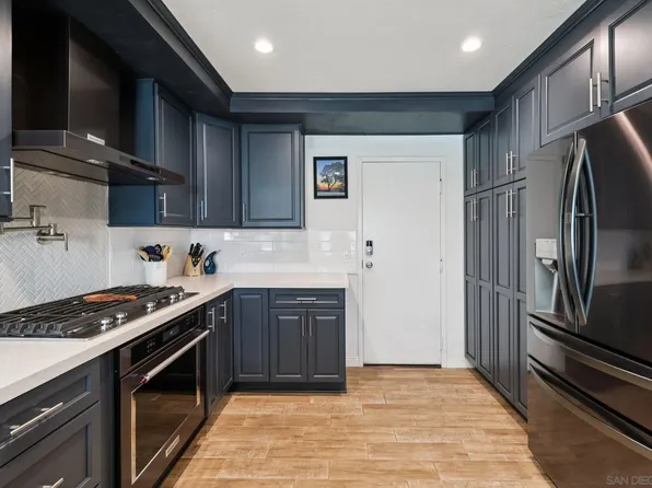 6574 Corte Cisco, Carlsbad, CA 92009