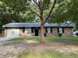 415 N Lake Dr, Perry, GA 31069