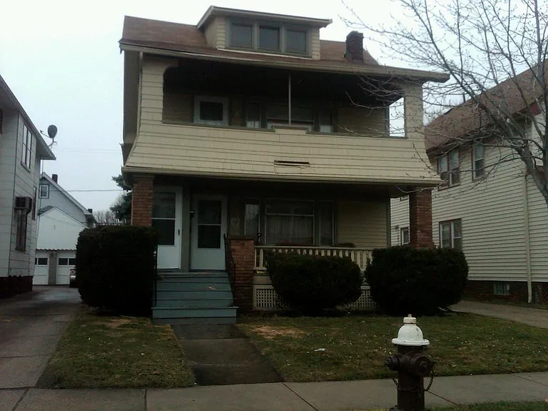 2050 Chesterland Ave #UP — Photo 13