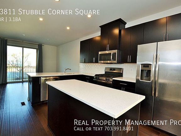 5th image of 43811 Stubble Corner Sq