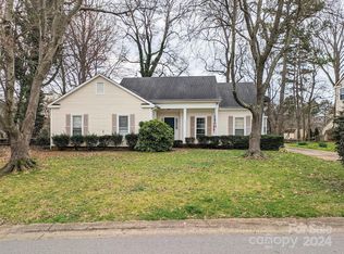 109 Northhampton Dr, Mooresville, NC 28117