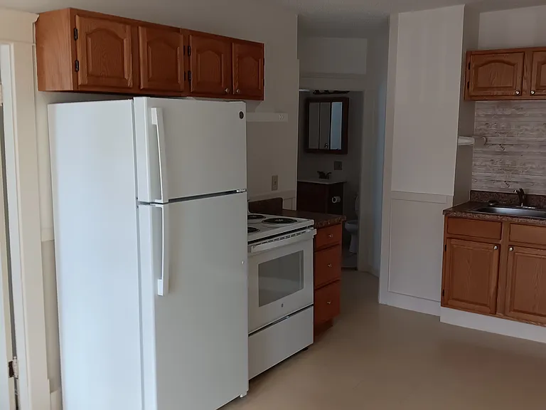410 Wood Ave #3 — Photo 6