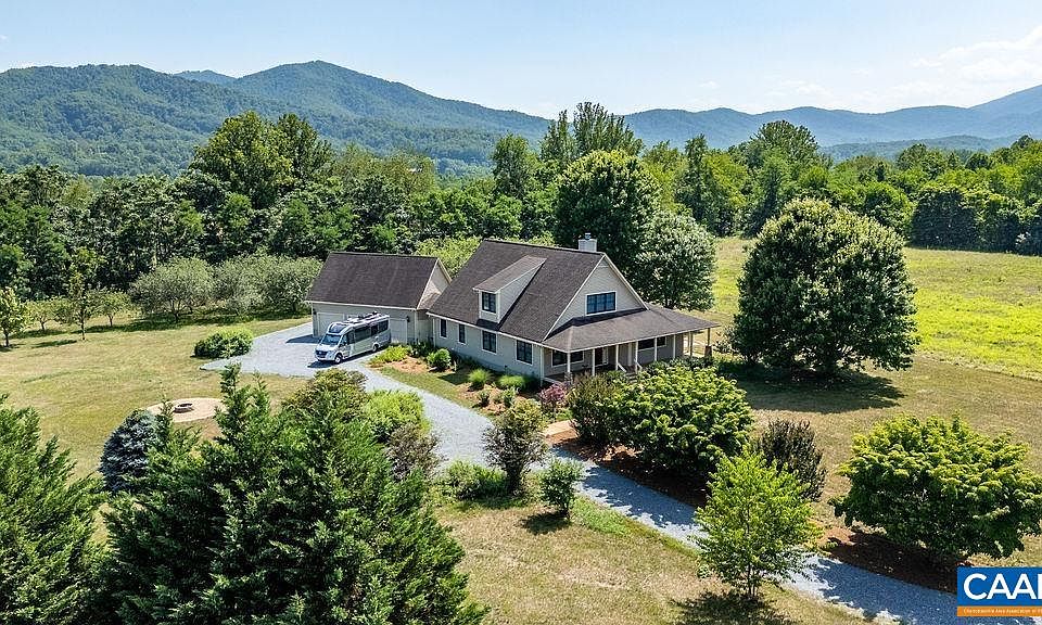 1st image of 450 Phillips Ln