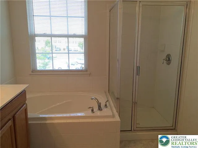 1073 Sparrow Way — Photo 9