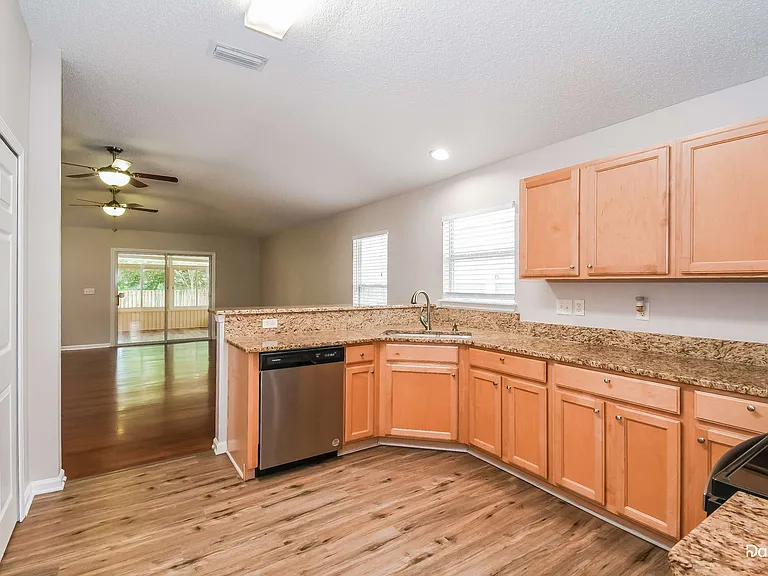 12579 W Woodfield Cir — Photo 5