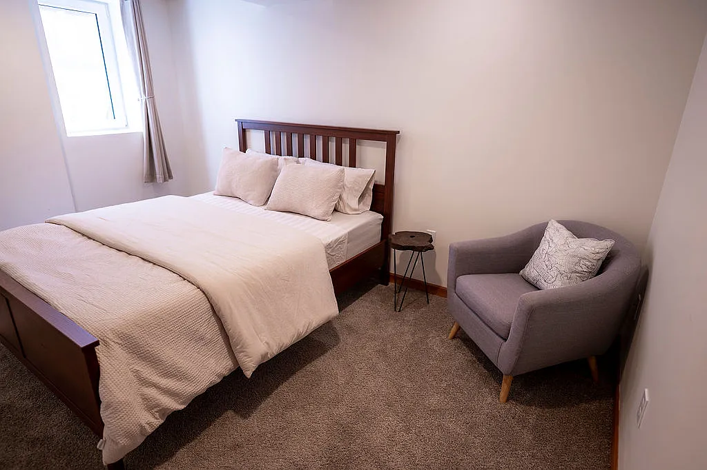2 bed, 890 sqft, $1,900 — Photo 2