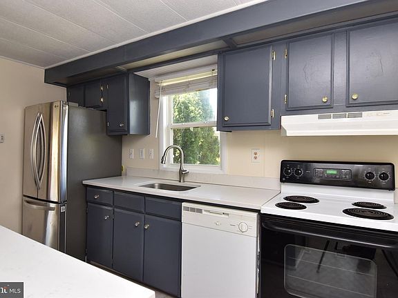 5th image of 36233 King St