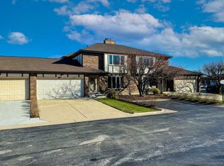 1775 Lakeview Dr #C, Wheeling, IL 60090