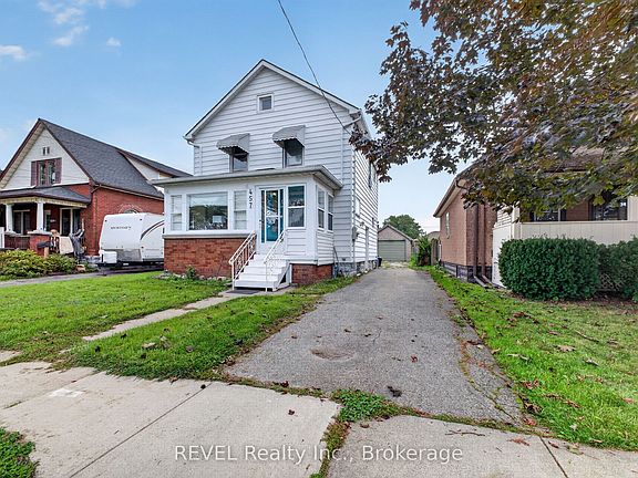 3rd image of 457 Davis St
