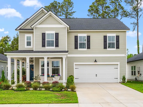 206 Red Bluff St, Summerville, SC 29483