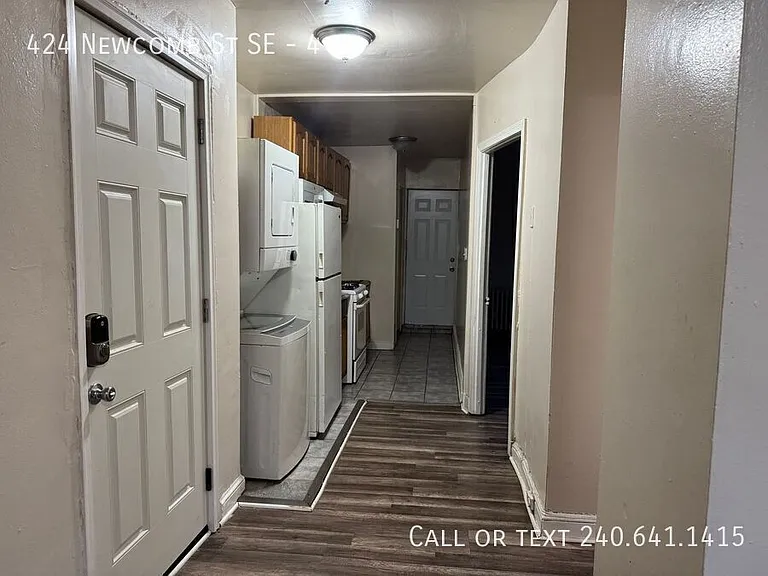 424 Newcomb St SE #4 — Photo 4