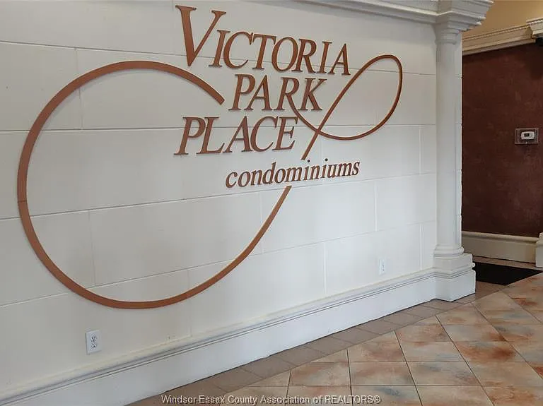 150 Park St W #908 — Photo 3