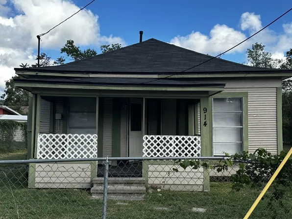 914 W Curtis Ave, Orange, TX 77630