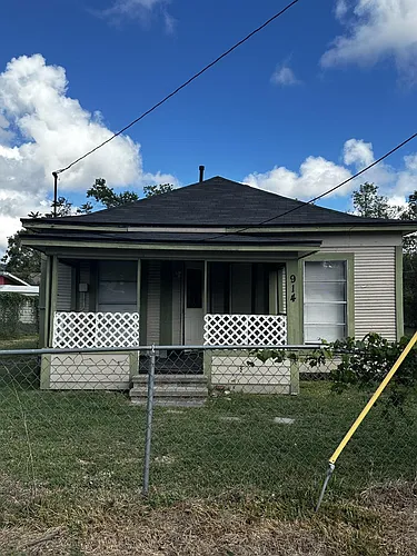 914 W Curtis Ave Photo 1