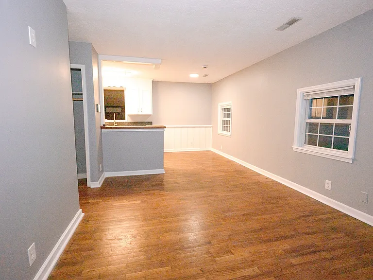 538 Norton Ave — Photo 12