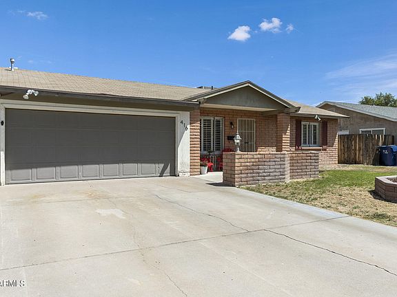 3rd image of 416 E FORDHAM Drive