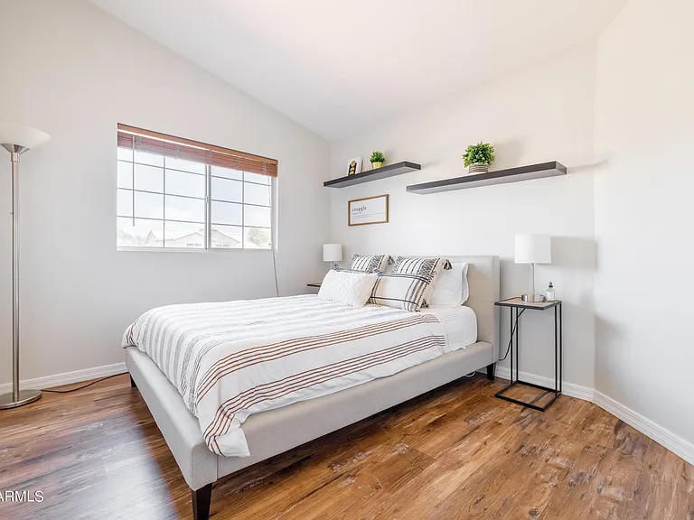 1431 E Century Ave — Photo 17