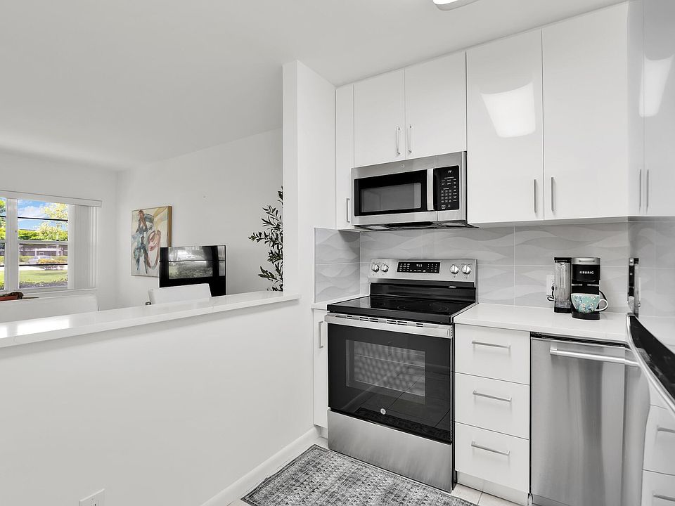 1st image of 175 Fanshaw E