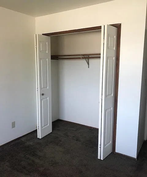 Evergreen Village Apartments — Photo 29