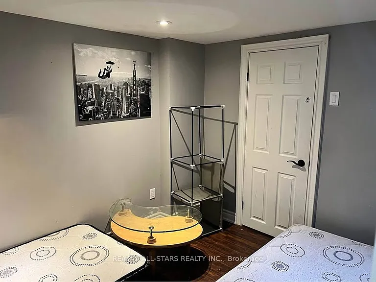 12 Rossander Ct — Photo 5