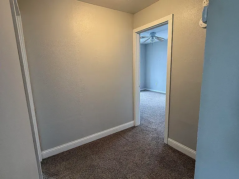 403 N 10th St — Photo 5