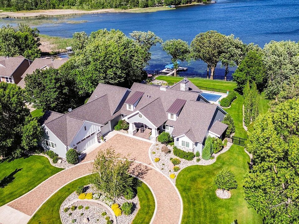 1st image of 1421 Long Lake Dr