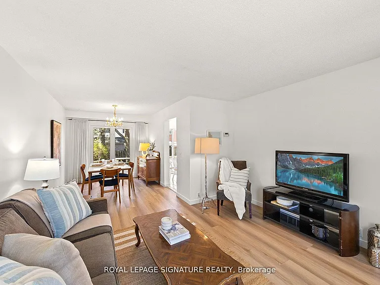 22 Madsen Cres — Photo 6