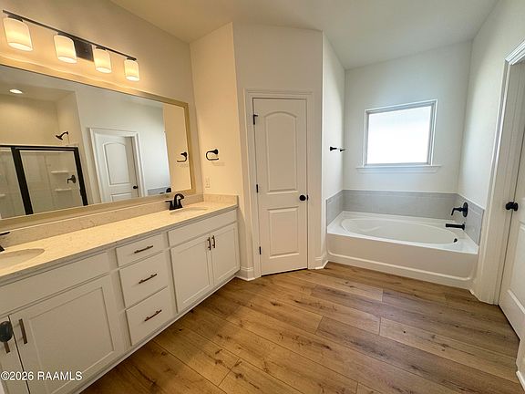 5th image of 109 Lotus St