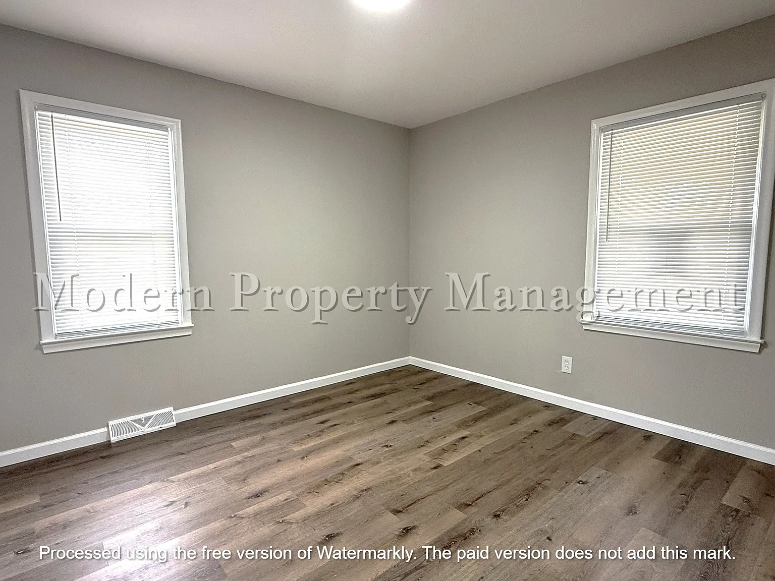 3 bed, 1054 sqft, $1,595 — Photo 2