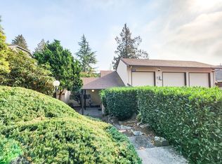 16404 Fairway Dr, Burlington, WA 98233