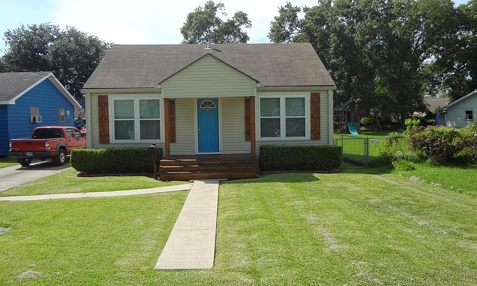 1st image of 1320 Jackson Ave