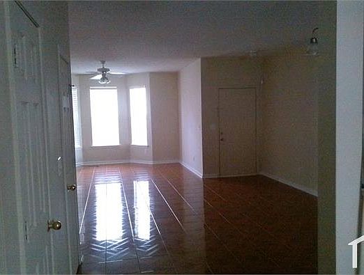 3rd image of 7293 Wagon Wheel Ct