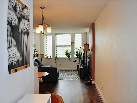 3rd image of 5696 Kingsbury Ave APT 203
