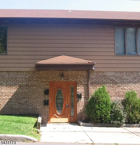 4 Hamilton Ave #1 Photo 1