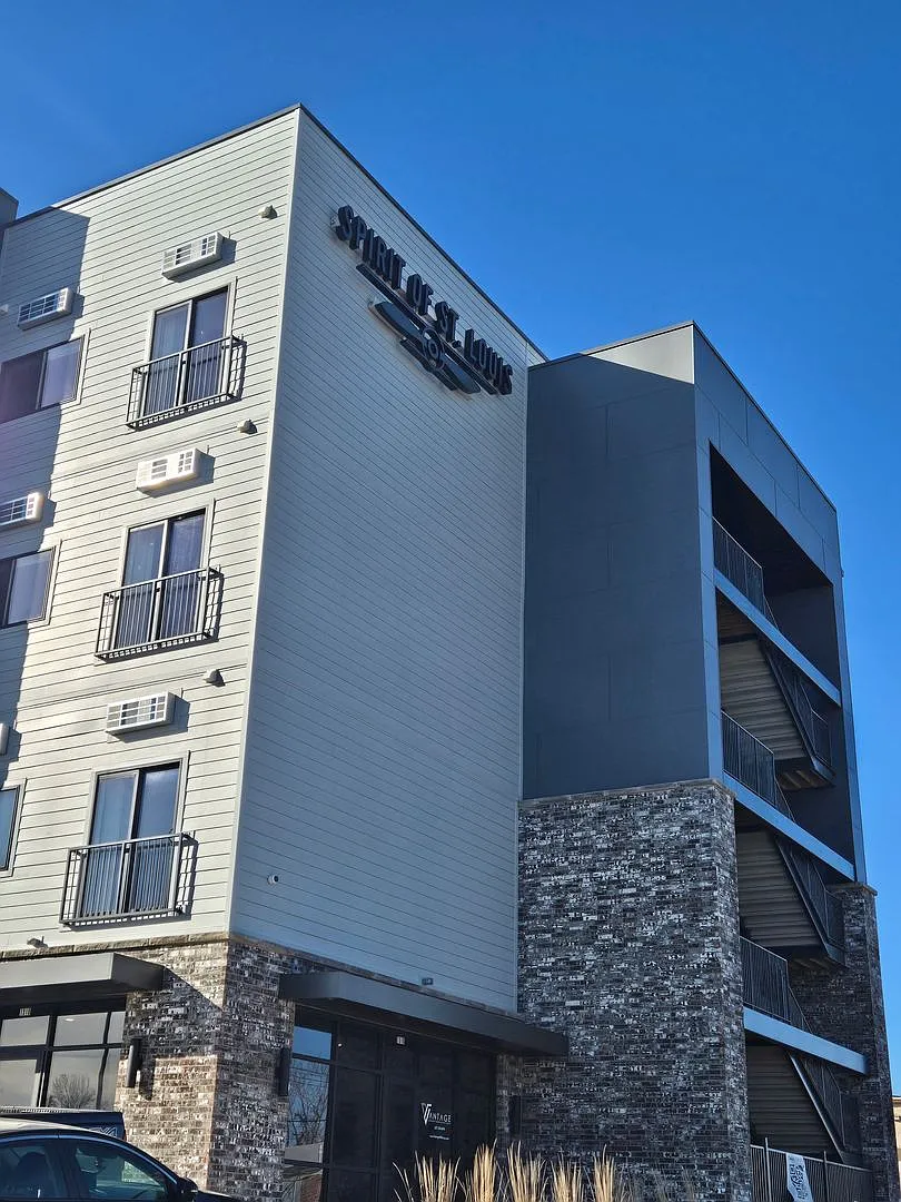 Spirit Of St Louis Apartments — Photo 1