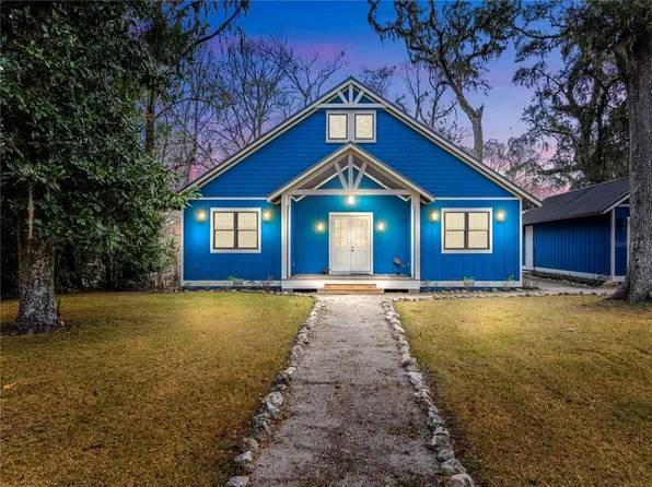 466 SW Memorial Dr, Fort White, FL 32038