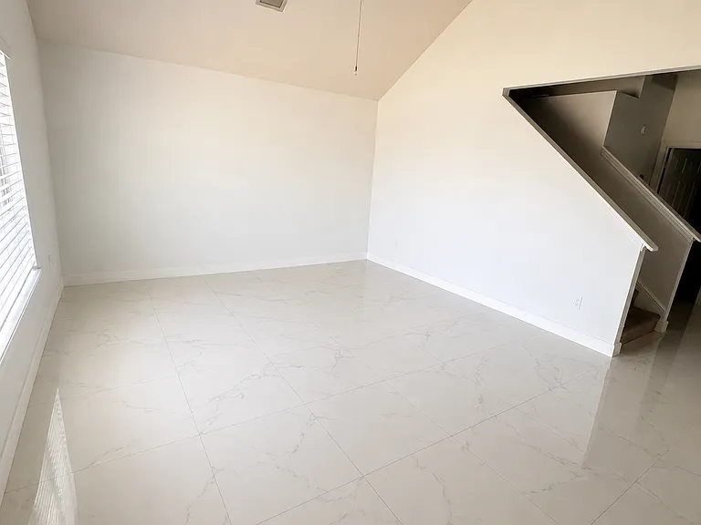 2068 Arbor Creek Dr #A — Photo 5