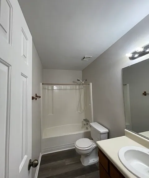 906 Wickford Dr — Photo 12