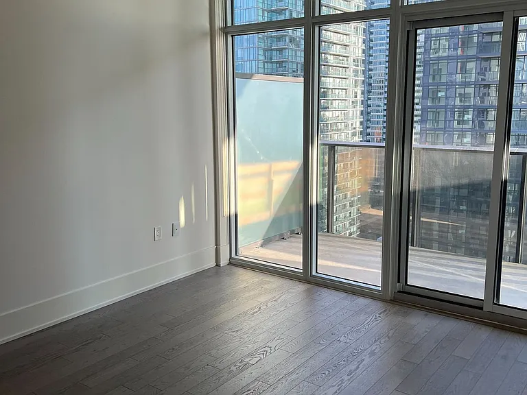 330 Richmond St W #2809 — Photo 8