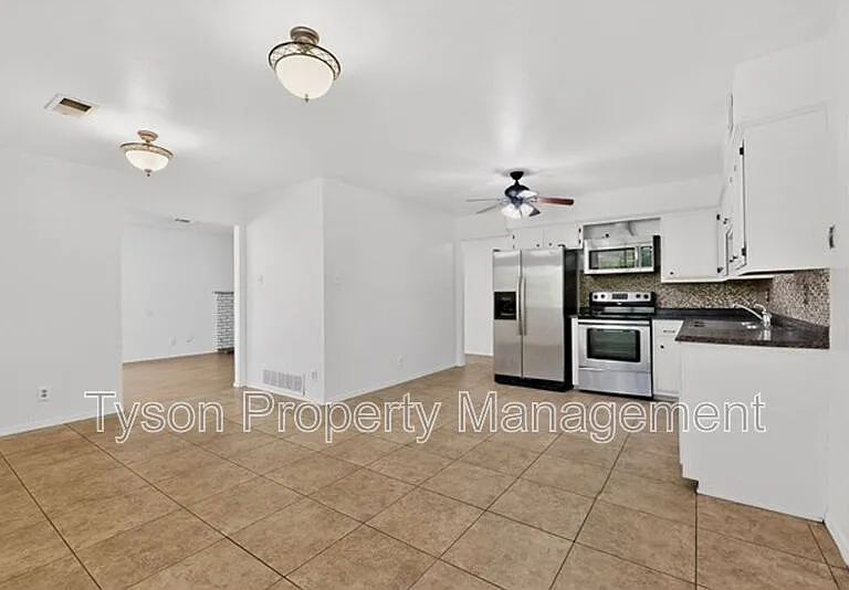 9509 Dona Marguerita Ave NE — Photo 7