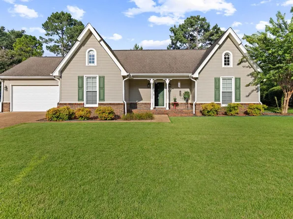 124 W Oak Hill Dr, Florence, AL 35633