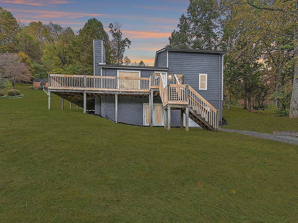 1st image of 111 Hollow Timbers Dr