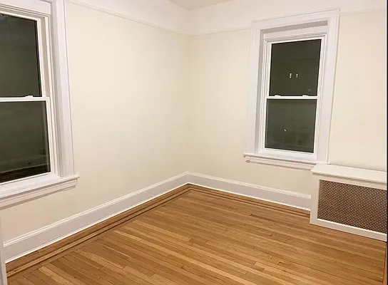 Rented by REALTY QUEST NEW YORK INC | media 10