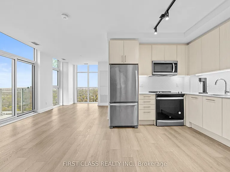 286 Main St #Penthouse 1 — Photo 8