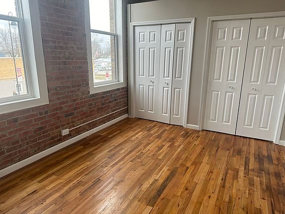 5th image of 114 E Broadway Ave #8