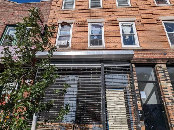 157 Martin Luther King Jr Drive image 1 of 4