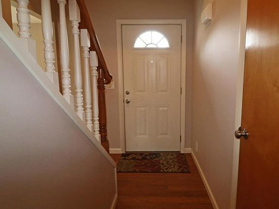 4th image of 1001 Sherwood Ave