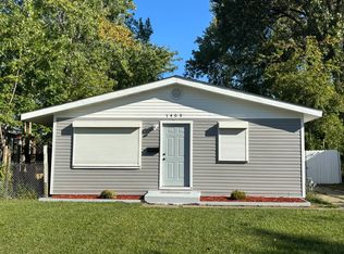 1403 E 15th St, Ford Heights, IL 60411