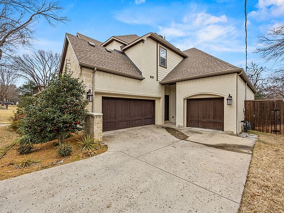 3rd image of 3932 Frontier Ln