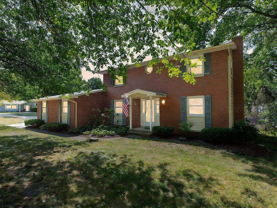 1st image of 52625 Walsingham Ln